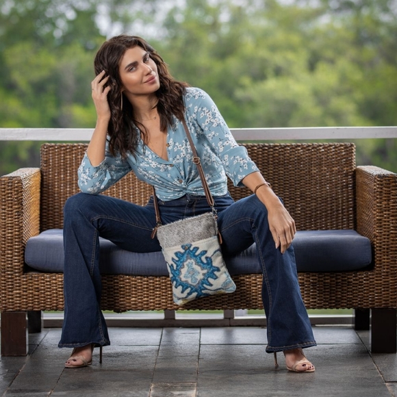 Myra Bewitching Hues crossbody, hairon, upcycled rug and canvas - Picture 2 of 8